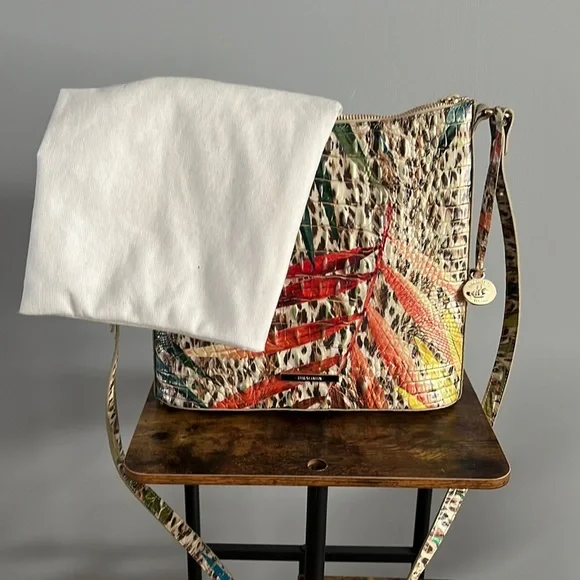 Brahmin tropical leaves - Picture 9 of 11